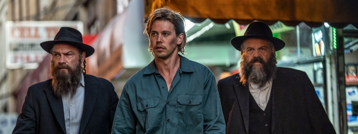 Austin Butler stars in Caught Stealing