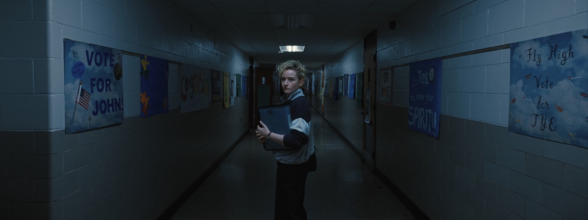 Julia Garner stars in Weapons.