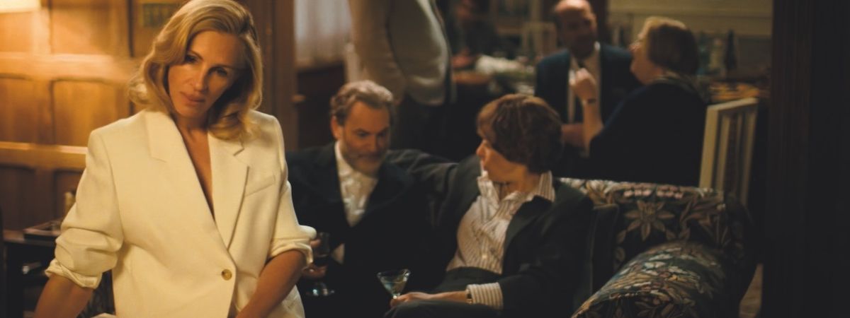 Julia Roberts and Andrew Garfield in After The Hunt