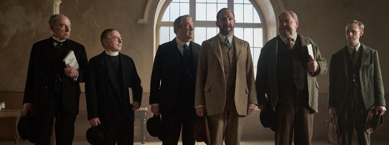 Ralph Fiennes and co stars in The Choral